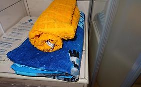DDR- Plus eig Bad dir im Zim, 3 OG, Treppensteigen, Küchen Ecke auf dem Flur, Fruestueck selber machen, Parkpl, WIFI, Blankenb